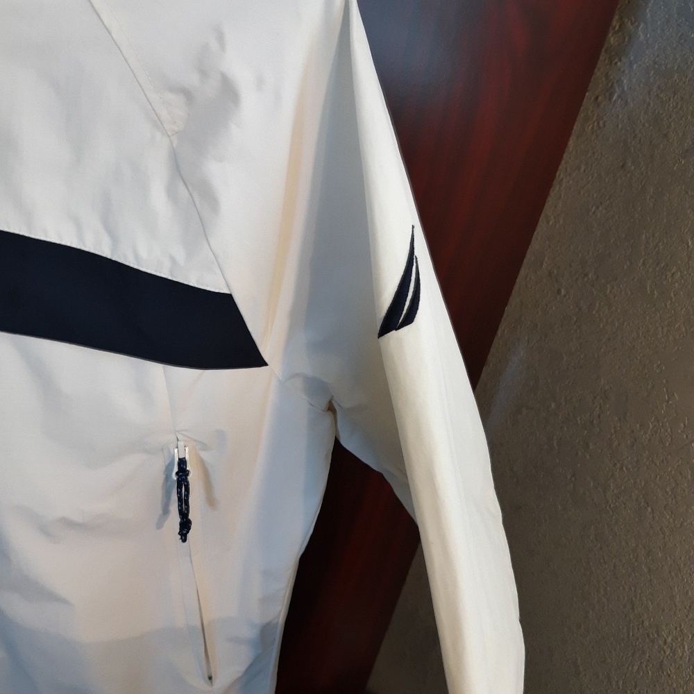 Nautica medium sailing jacket Excellent Condition - Picture 3 of 8